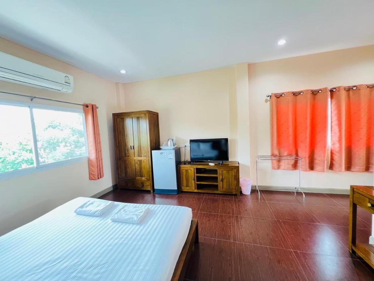Baan Suan Khun Yaiy Hotel Ban Wang Takhrai Exterior foto