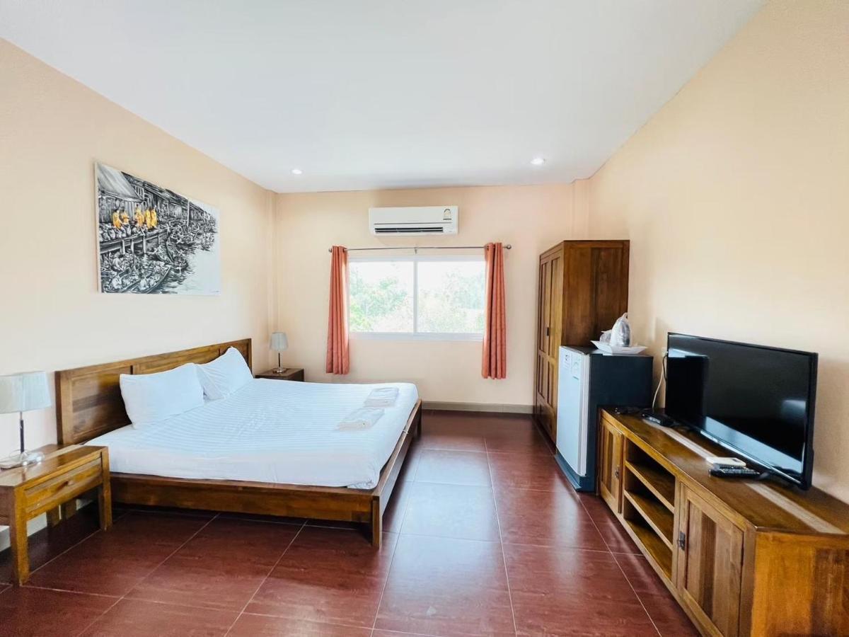 Baan Suan Khun Yaiy Hotel Ban Wang Takhrai Exterior foto