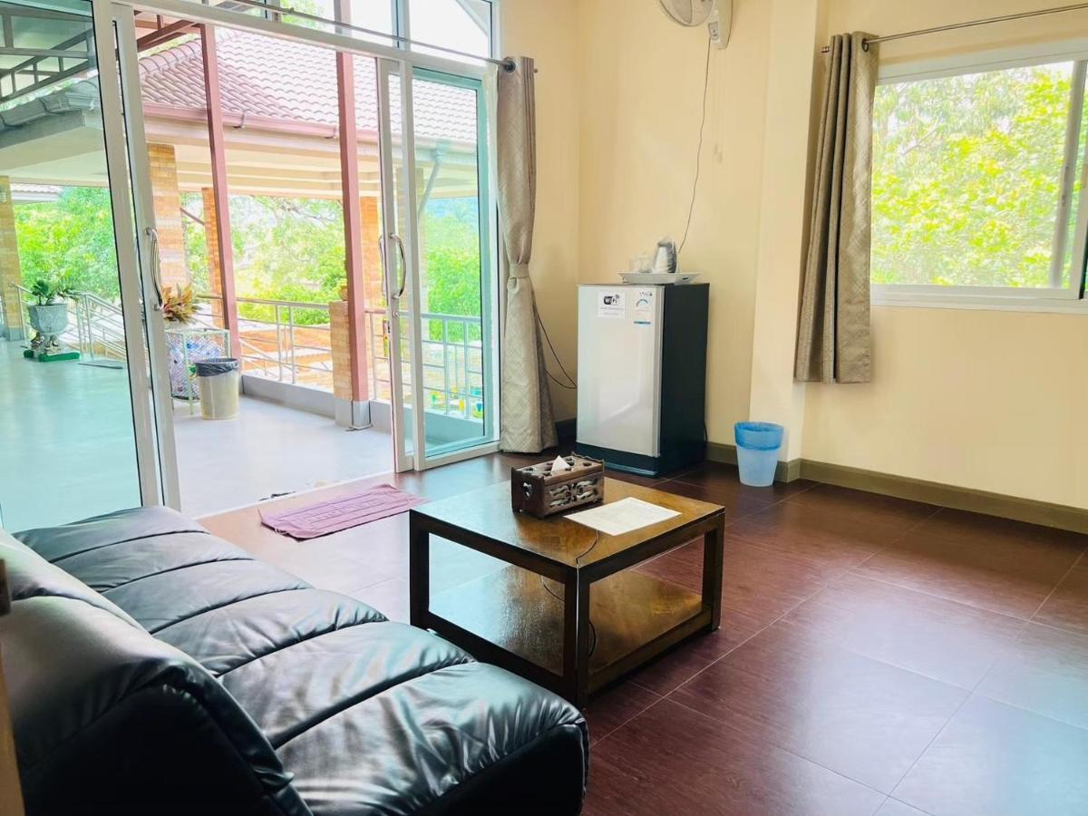 Baan Suan Khun Yaiy Hotel Ban Wang Takhrai Exterior foto
