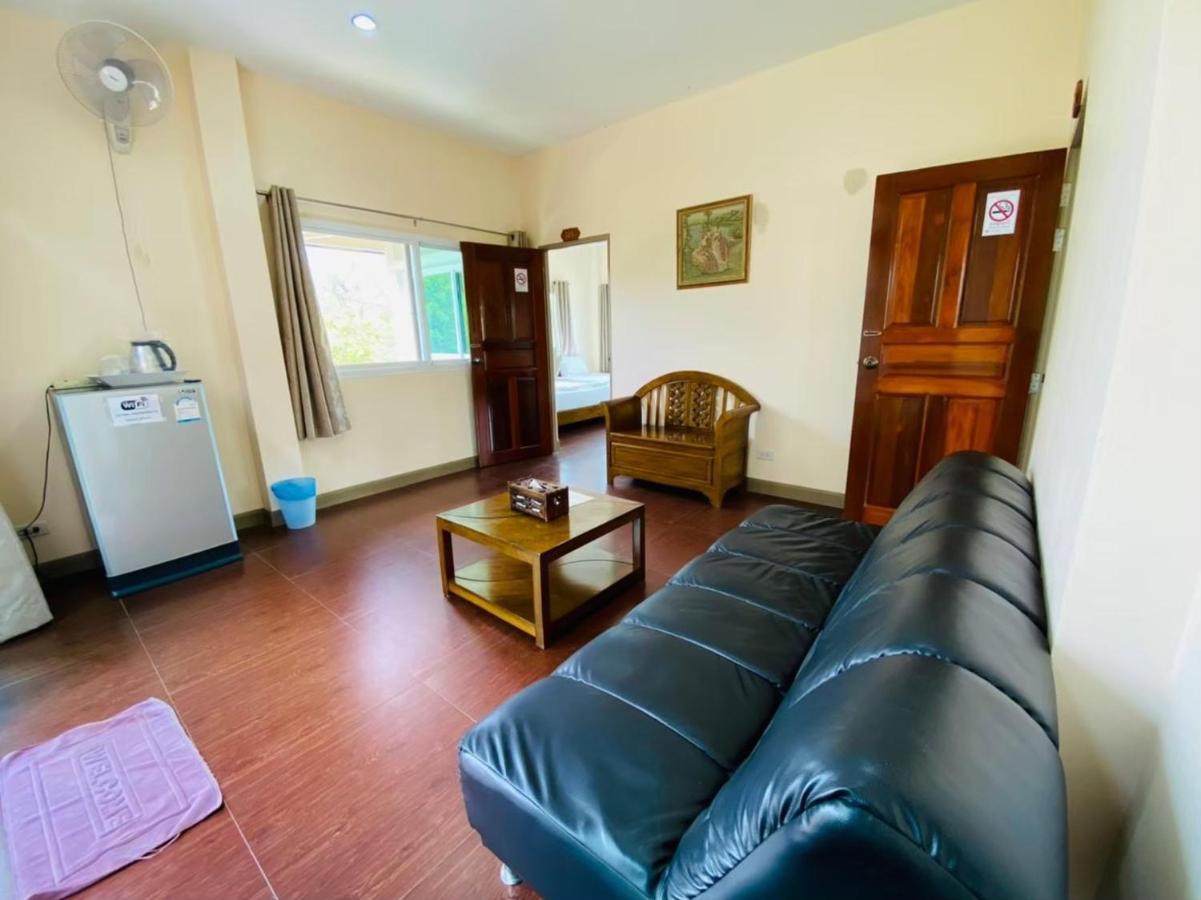 Baan Suan Khun Yaiy Hotel Ban Wang Takhrai Exterior foto
