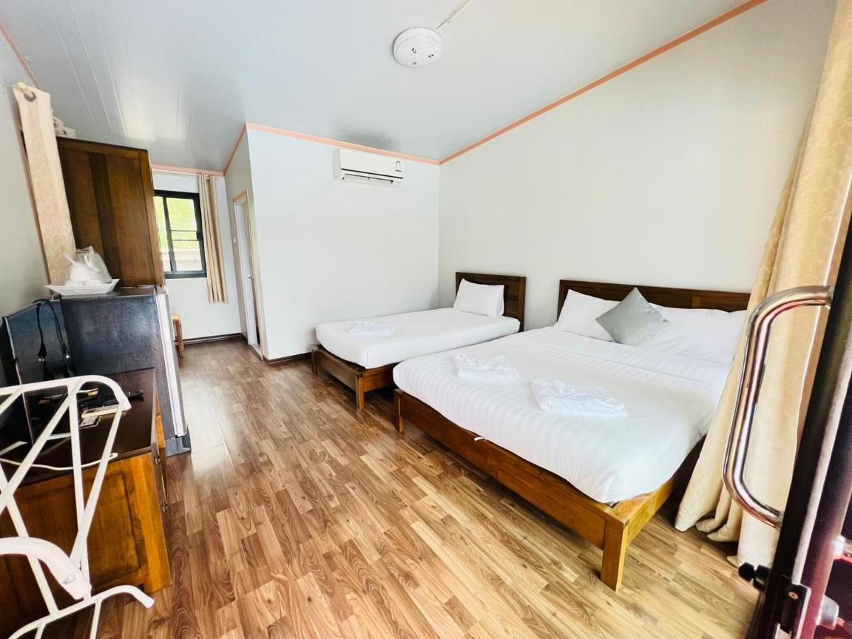 Baan Suan Khun Yaiy Hotel Ban Wang Takhrai Exterior foto