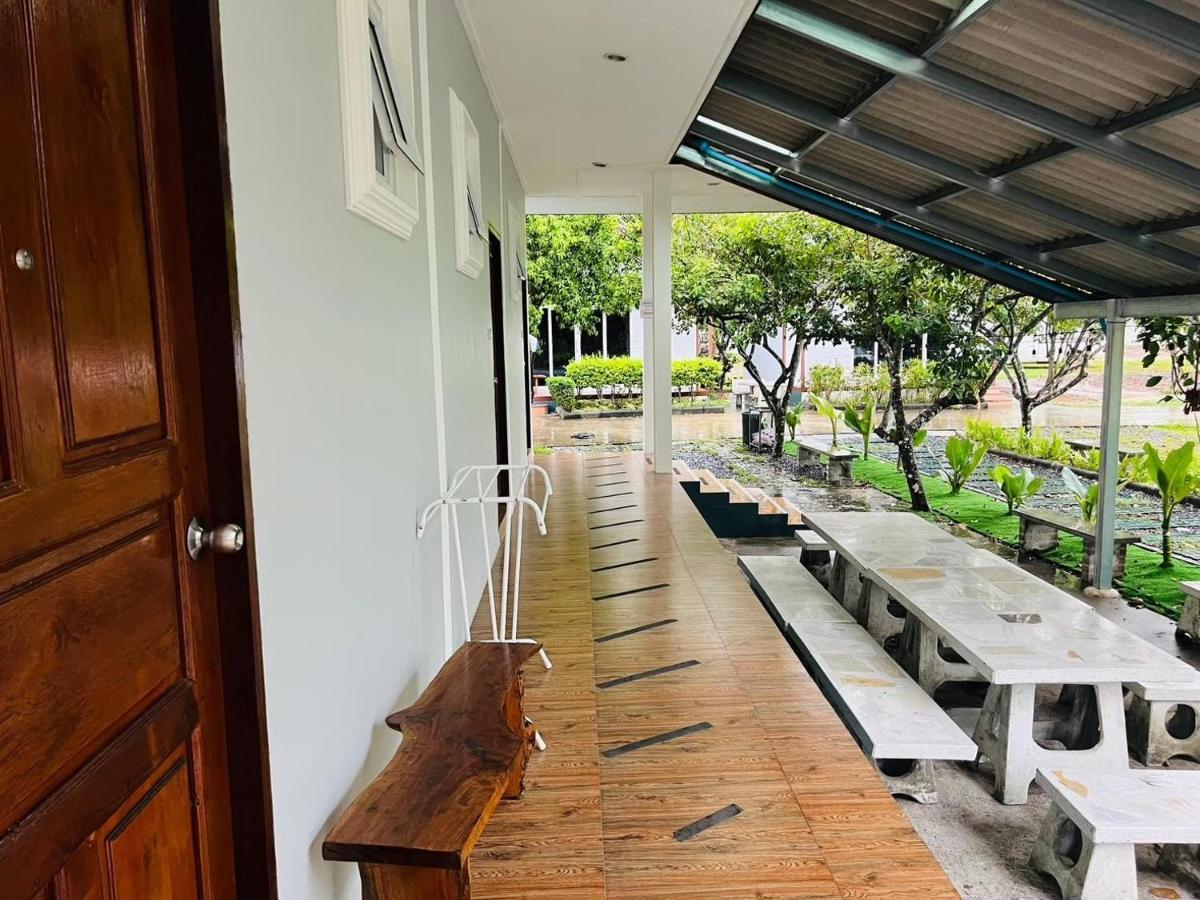 Baan Suan Khun Yaiy Hotel Ban Wang Takhrai Exterior foto